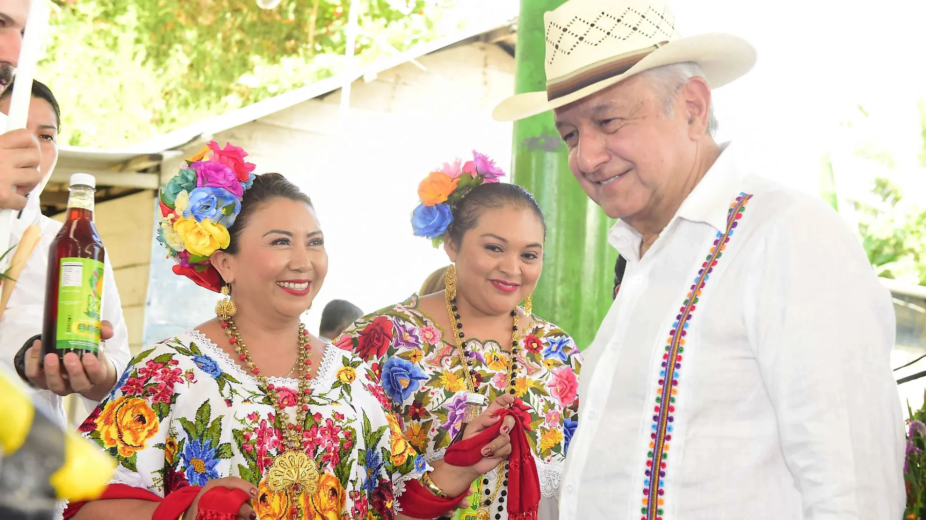 AMLO cortesia  (6)